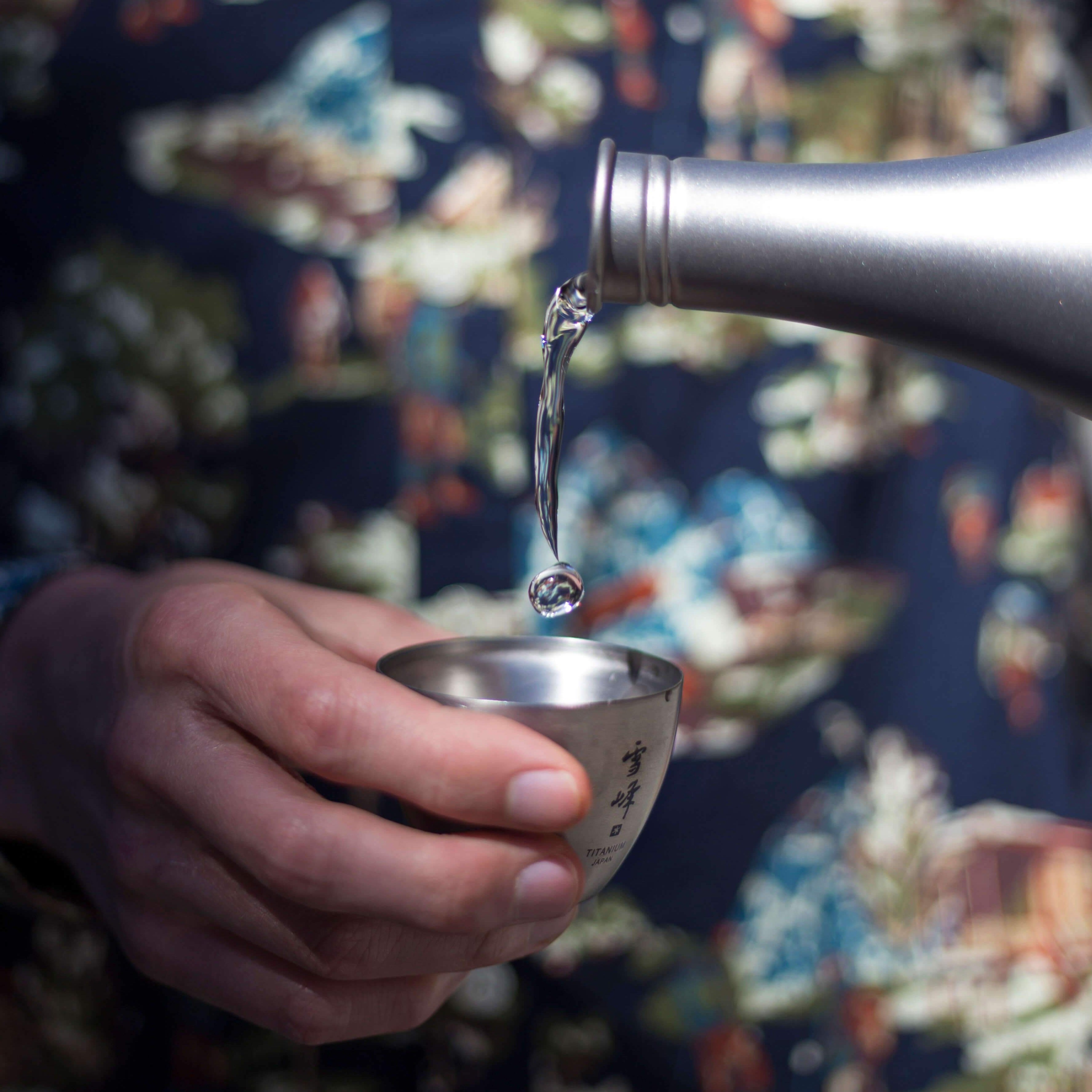 Coupe à saké en titane