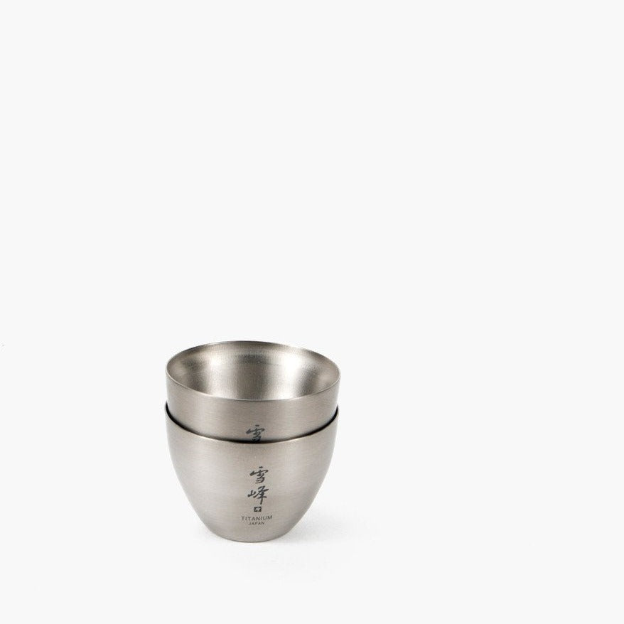Coupe à saké en titane