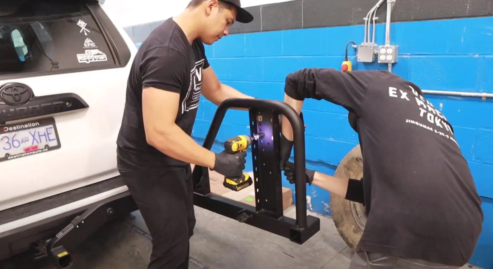 [Sam Thom] Installing RIGD Supply UltraSwing (at BIGTENT OUTDOOR EQUIPMENT LTD) - BIGTENT