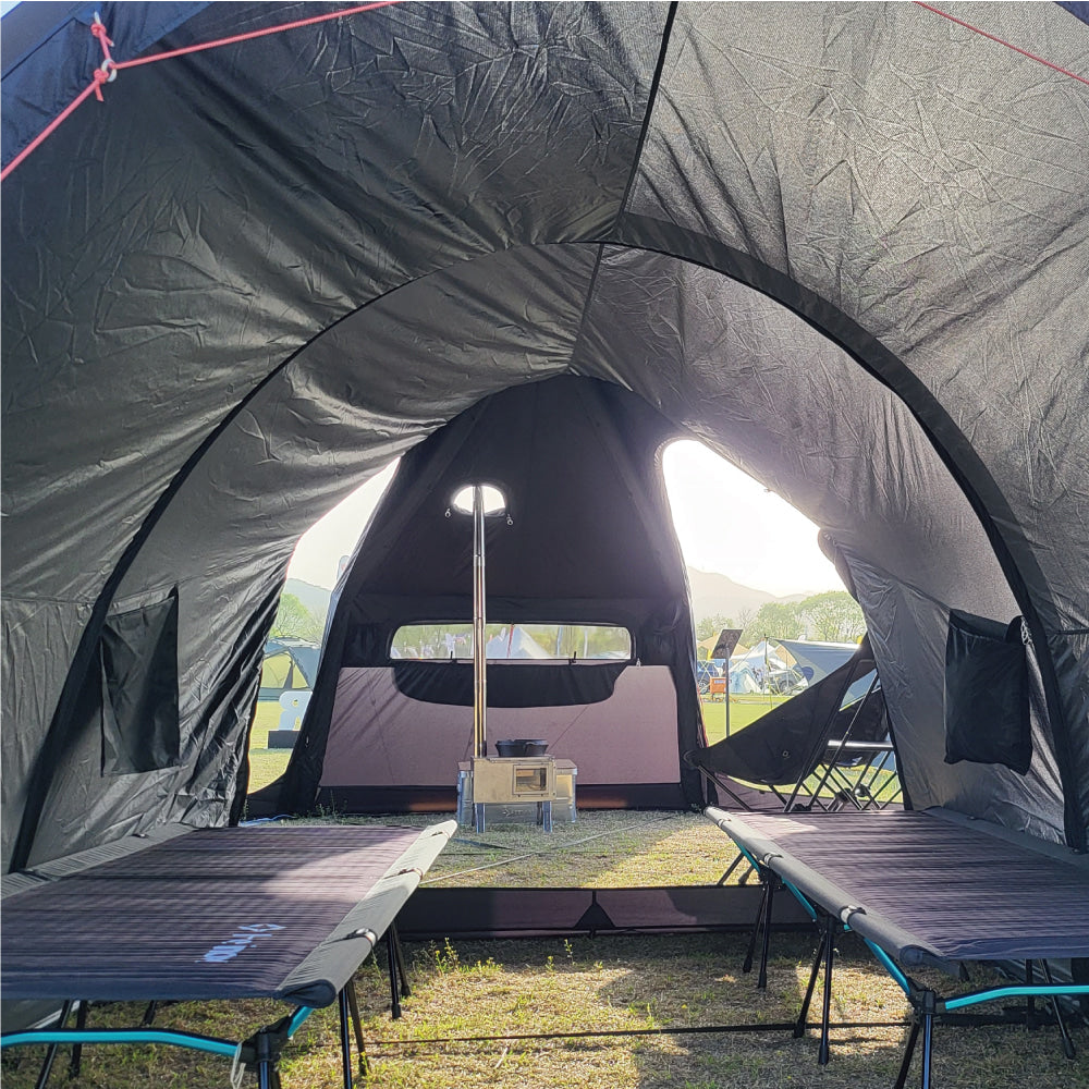 Main plus one Extension chained for 2-cot lengthwise sleeping interior view