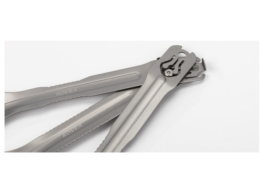 Close-up of the wrench-style hinge ends where the pieces clip together